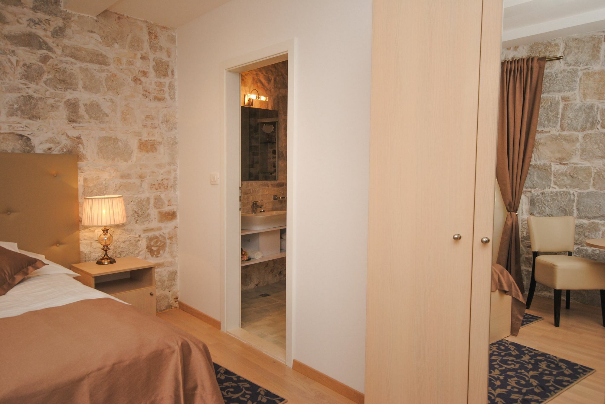Lanterna Rooms Сплит Екстериор снимка